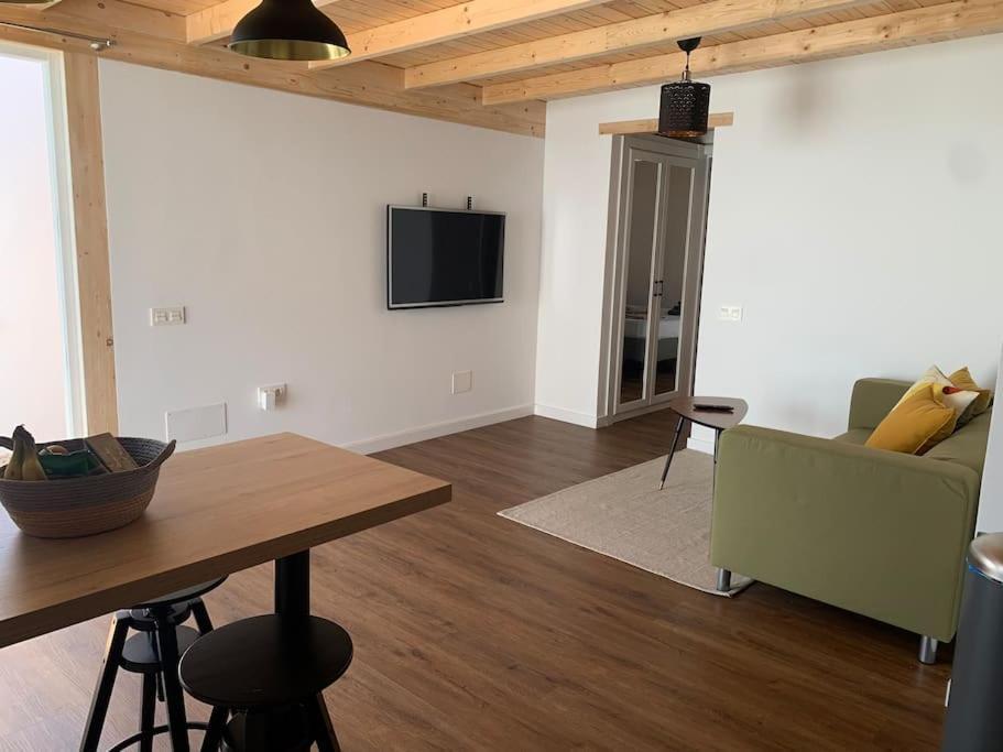 Moderna Casa De Invitados Con Terraza Y Piscina Appartement