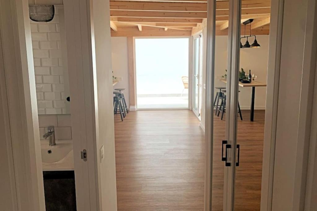Moderna Casa De Invitados Con Terraza Y Piscina Corralejo